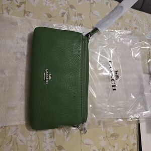 Coach Vibrant Green Leather Wristlet